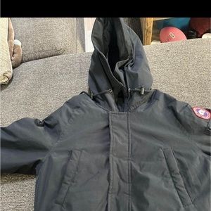 Men’s medium Canada  goose jacket navy blue color